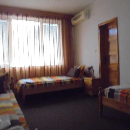 Elegance Hotel